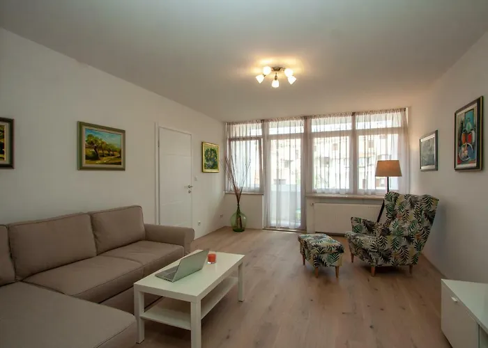 Apartman Colosseum 普拉