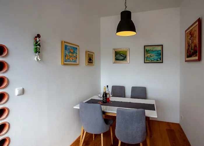 Apartman Colosseum 아파트 *